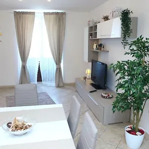 Appartamento Garibaldi Suites &, Aeroporto di Catania Fontana Rossa